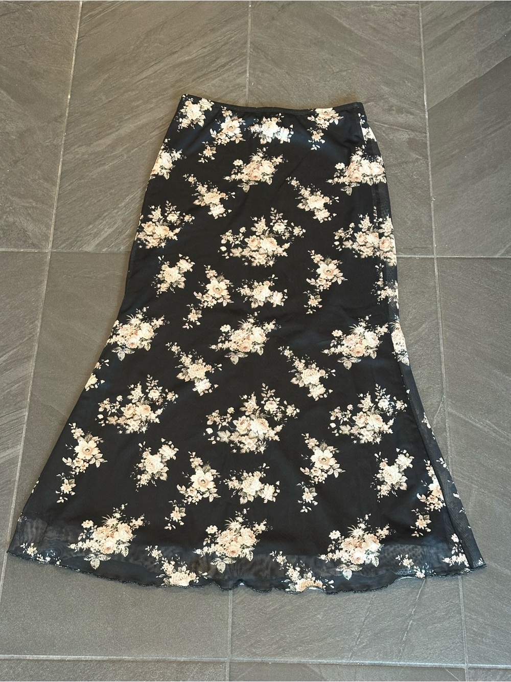 SHEIN Black Floral A-Line Midi Skirt with Cream Blooms